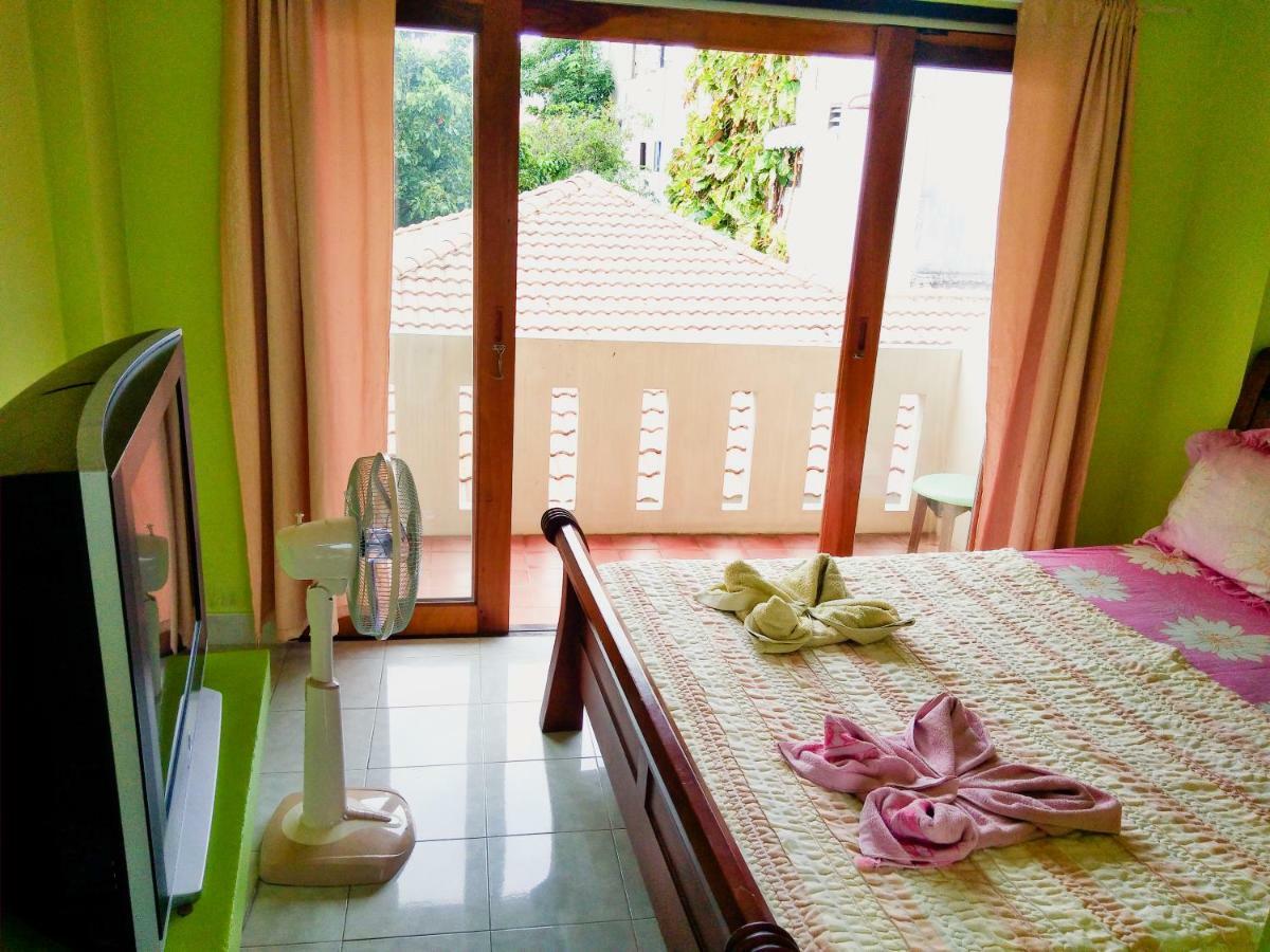 Pott Guesthouse Praia Chaweng Exterior foto